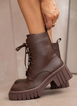 The Fashion Project Αρβυλάκια με έντονη ραφή στη σόλα - Καφέ 13 The Fashion Project Αρβυλάκια με έντονη ραφή στη σόλα - Καφέ -The Fashion Project κατάστημα arvulakia me entoni rafi sti sola 105875 kr9e