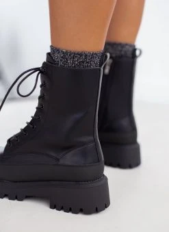 The Fashion Project Αρβυλάκια με ψηλή τρακτερωτή σόλα - Μαύρο 13 The Fashion Project Αρβυλάκια με ψηλή τρακτερωτή σόλα - Μαύρο -The Fashion Project κατάστημα arvulakia me psili trakterwti sola 105841 1e5u