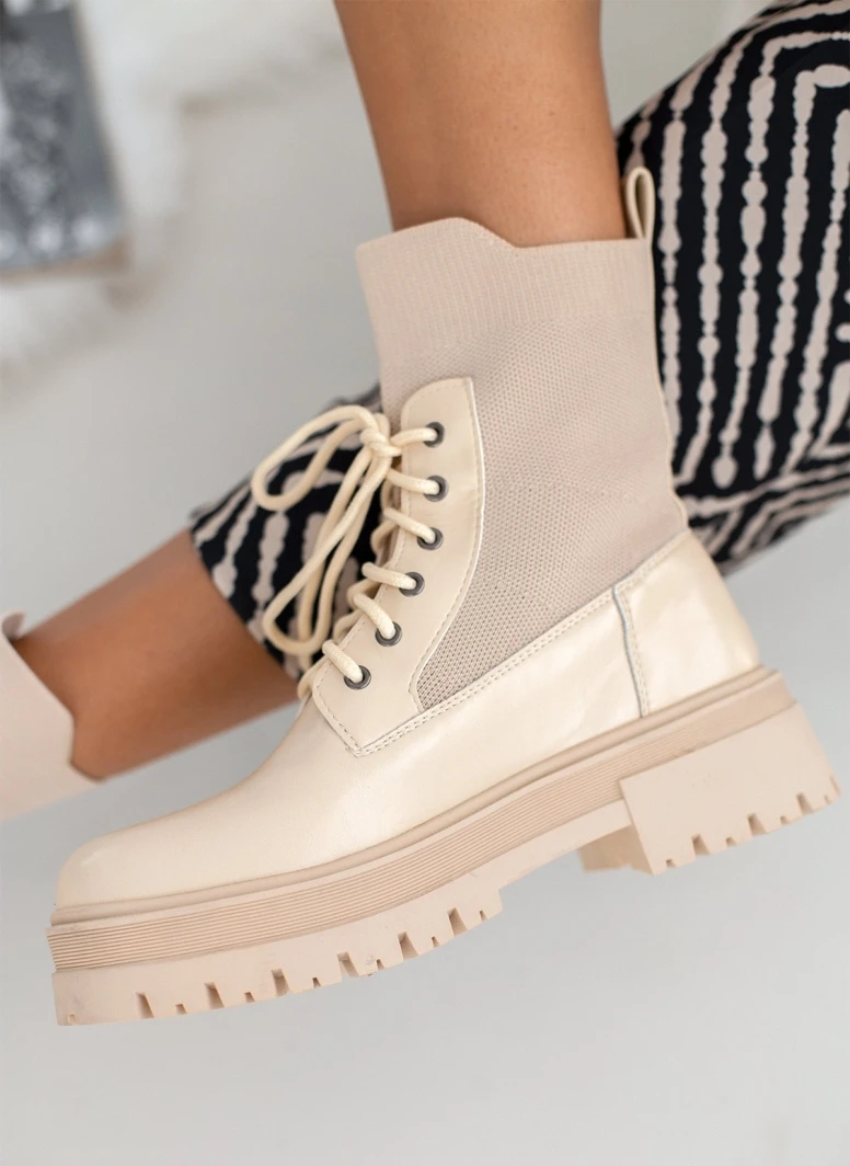 The Fashion Project Αρβυλάκια με σχέδιο κάλτσα στη γάμπα - Μπεζ 1 The Fashion Project Αρβυλάκια με σχέδιο κάλτσα στη γάμπα - Μπεζ