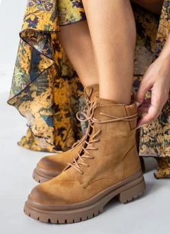 The Fashion Project Αρβυλάκια Suede με καπιτονέ σχέδιο - Κάμελ