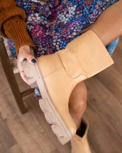 The Fashion Project Μποτάκια Biker με Chunky σόλα - Κάμελ 9 The Fashion Project Μποτάκια Biker με Chunky σόλα - Κάμελ -The Fashion Project κατάστημα basic chunky mpotakia 97206 car2