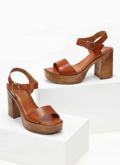 Πέδιλα με φιάπα δερμάτινα Tfp - Ταμπά -The Fashion Project κατάστημα dermatina pedila tfp me xontro takouni 102871 d42e