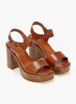 Πέδιλα με φιάπα δερμάτινα Tfp - Ταμπά -The Fashion Project κατάστημα dermatina pedila tfp me xontro takouni 102871 iu5o