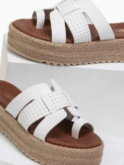 Flatforms δερμάτινα με ανοίγματα Estil - Λευκό -The Fashion Project κατάστημα estil dermatina flatforms me anoigmata 90121 5iok