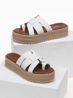 Flatforms δερμάτινα με ανοίγματα Estil - Λευκό -The Fashion Project κατάστημα estil dermatina flatforms me anoigmata 90121 60f6