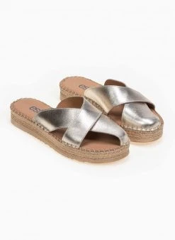 Flatforms δερμάτινα με ιδιαίτερο άνοιγμα Estil - Χρυσό -The Fashion Project κατάστημα estil dermatina flatforms me idiaitero anoigma 89785 3w0n