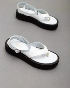 Flatforms δερμάτινα με μπαρέτα Estil - Λευκό