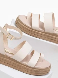 Flatforms με διπλή φάσα Estil - Ζαχαρί -The Fashion Project κατάστημα estil dermatina pedila me dipli fasa 90154 xf0c