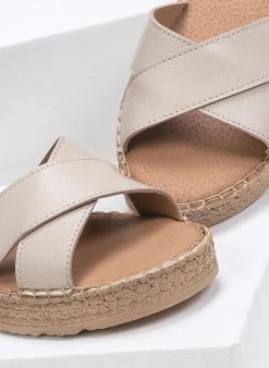 Flatforms δερμάτινα Crossover Estil - Μπεζ 6 Flatforms δερμάτινα Crossover Estil - Μπεζ -The Fashion Project κατάστημα estil dermatina sandalia me xiasti fases 89798 8kdm