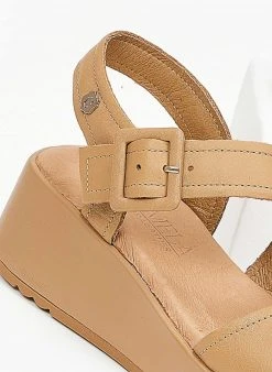 Flatforms δερμάτινα καρέ πέδιλα Carmela 68627 - Μπεζ -The Fashion Project κατάστημα flatform dermatina kare pedila 68627 100535 v68a