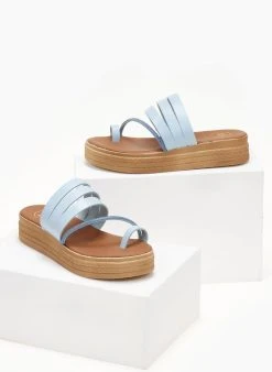 Flatforms δερμάτινα με λοξό στρας λουράκι Tfp - Γαλάζιο -The Fashion Project κατάστημα flatforms dermatina tfp me lokso strass louraki 105852 kx5w