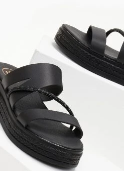 Flatforms δερμάτινα με στρας Tfp - Μαύρο -The Fashion Project κατάστημα flatforms dermatina tfp me strass 105713 alfj