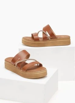 Flatforms δερμάτινα με στρας Tfp - Ταμπά 8 Flatforms δερμάτινα με στρας Tfp - Ταμπά -The Fashion Project κατάστημα flatforms dermatina tfp me strass 105714 2ail