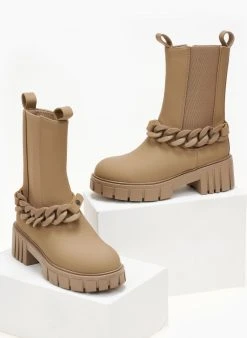 The Fashion Project Μποτάκια Chelsea ματ με αλυσίδα - Πούρο -The Fashion Project κατάστημα mat mpotakia me alusida 105885 4oh2