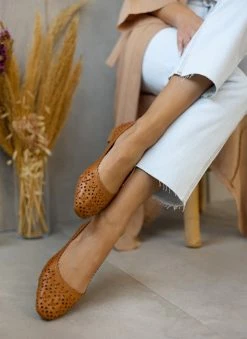 Μπαλαρίνες δερμάτινες CARMELA 160673 - Κάμελ 9 Μπαλαρίνες δερμάτινες CARMELA 160673 - Κάμελ -The Fashion Project κατάστημα mpalarines dermatines carmela 160673 110415 gdbo