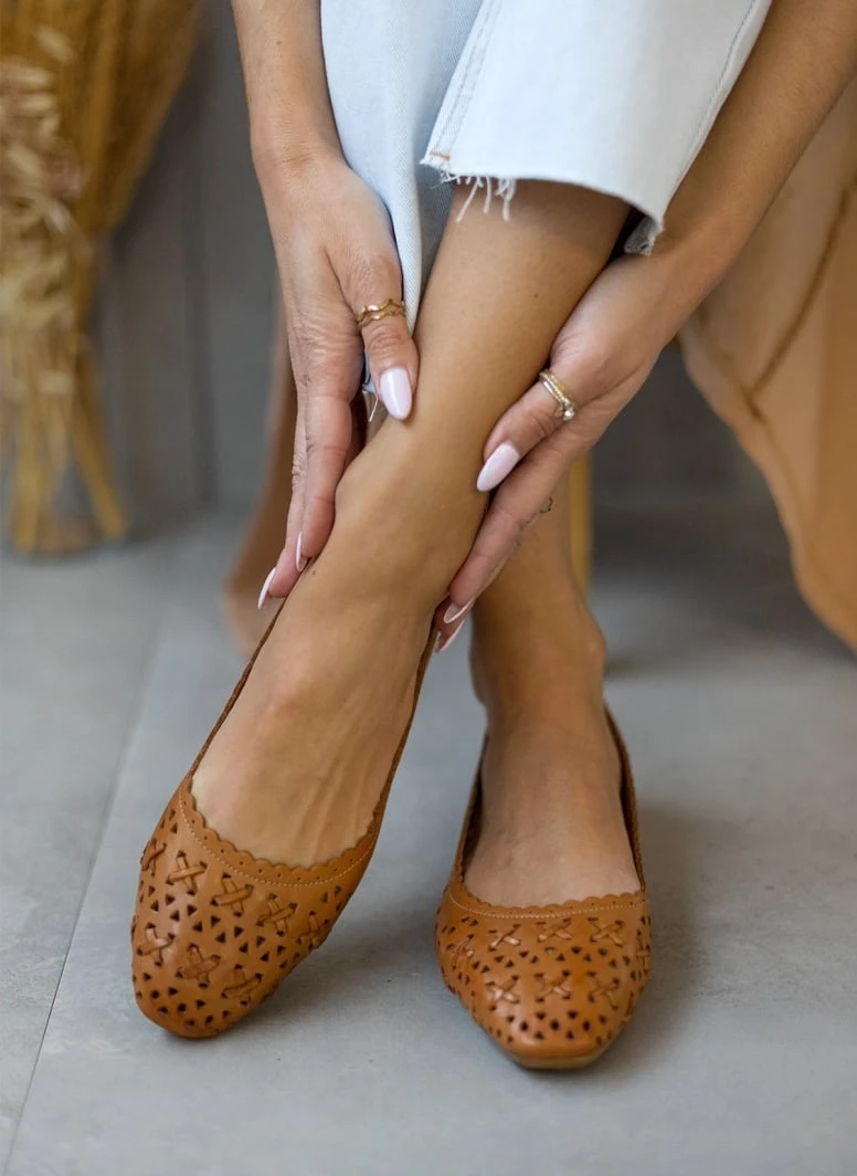 Μπαλαρίνες δερμάτινες CARMELA 160673 - Κάμελ 1 Μπαλαρίνες δερμάτινες CARMELA 160673 - Κάμελ