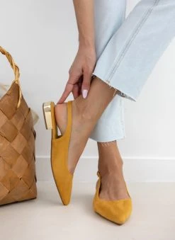 Xti Footwear Μπαλαρίνες Suede με μεταλλικό τακούνι Xti 141065 - Κίτρινο -The Fashion Project κατάστημα mpalarines flat muteres me metalliko takouni xti 1 110348 12v8