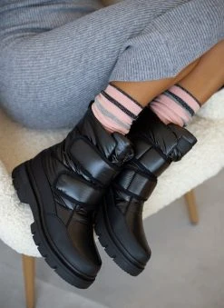 Xti Footwear Μποτάκια φουσκωτά Xti 140611 - Μαύρο -The Fashion Project κατάστημα mpotakia apres ski xti 140611 106237 v619