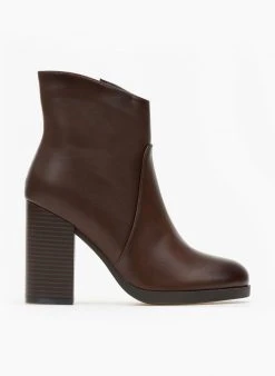 The Fashion Project Μποτάκια αστραγάλου με ασύμμετρο τελείωμα - Καφέ -The Fashion Project κατάστημα mpotakia astragalou me asummetro teleiwma 108881 m91d