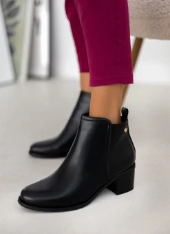 The Fashion Project Μποτάκια αστραγάλου με εξωτερική ραφή - Μαύρο