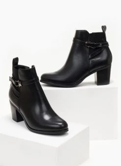 The Fashion Project Μποτάκια αστραγάλου με μεταλλική λεπτομέρεια - Μαύρο 12 The Fashion Project Μποτάκια αστραγάλου με μεταλλική λεπτομέρεια - Μαύρο -The Fashion Project κατάστημα mpotakia astragalou me metalliki leptomereia 105762 r2fy