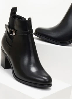 The Fashion Project Μποτάκια αστραγάλου με μεταλλική λεπτομέρεια - Μαύρο 11 The Fashion Project Μποτάκια αστραγάλου με μεταλλική λεπτομέρεια - Μαύρο -The Fashion Project κατάστημα mpotakia astragalou me metalliki leptomereia 105762 r5mr