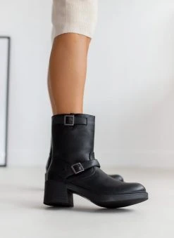 The Fashion Project Μποτάκια Biker με μεταλλικές αγκράφες - Μαύρο -The Fashion Project κατάστημα mpotakia biker me metallikes agkrafes 105961 k8k0