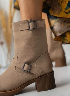 The Fashion Project Μποτάκια Biker με μεταλλικές αγκράφες - Πούρο -The Fashion Project κατάστημα mpotakia biker me metallikes agkrafes 105962 xkpg