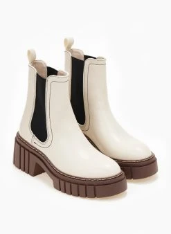 The Fashion Project Μποτάκια Chelsea με εξωτερική ραφή στη σόλα - Ζαχαρί -The Fashion Project κατάστημα mpotakia chelsea me ekswteriki rafi sti sola 105818 rsfl