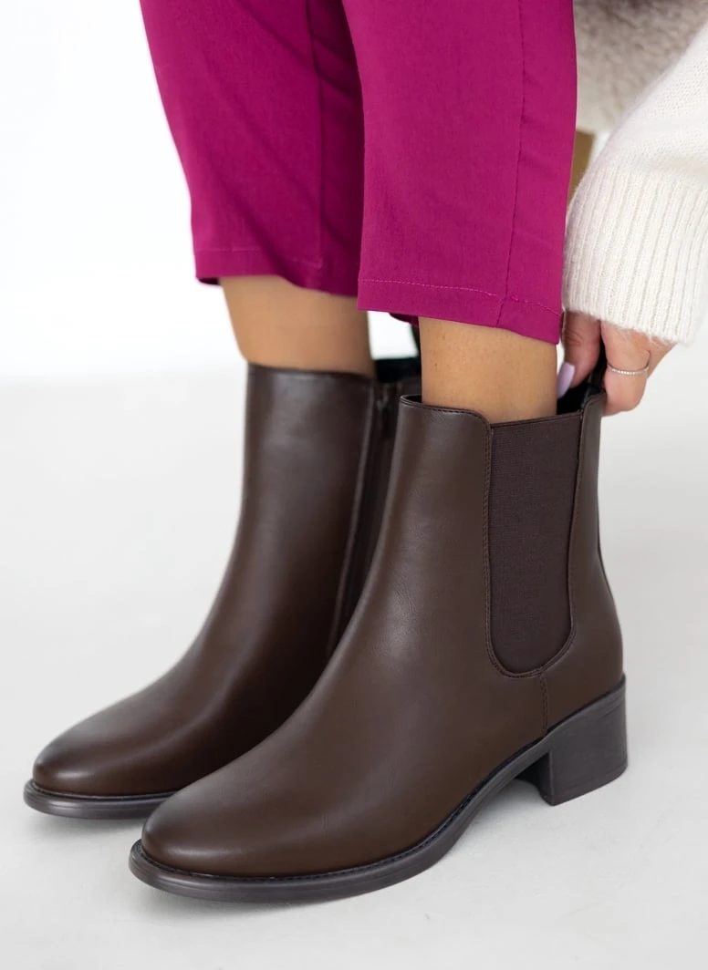The Fashion Project Μποτάκια Chelsea με λάστιχο - Καφέ 1 The Fashion Project Μποτάκια Chelsea με λάστιχο - Καφέ