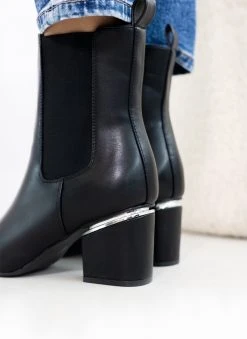 The Fashion Project Μποτάκια Chelsea με μεταλλική λεπτομέρεια - Μαύρο -The Fashion Project κατάστημα mpotakia chelsea me metalliki leptomereia 106259 1o65