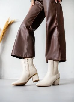 The Fashion Project Μποτάκια Chelsea με μεταλλική λεπτομέρεια - Μπέζ -The Fashion Project κατάστημα mpotakia chelsea me metalliki leptomereia 106287 bmt9