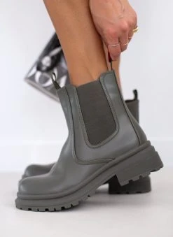 The Fashion Project Μποτάκια Chelsea με τρακτερωτή σόλα - Λαδί