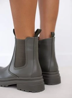 The Fashion Project Μποτάκια Chelsea με τρακτερωτή σόλα - Λαδί -The Fashion Project κατάστημα mpotakia chelsea me trakterwti sola 108751 y9cp