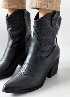 The Fashion Project Μποτάκια Cowboy με ανάγλυφο Pattern - Μαύρο -The Fashion Project κατάστημα mpotakia cowboy me anaglufo pattern 107103 typz