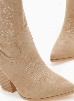 The Fashion Project Μποτάκια Cowboy Suede με ξύλινο τακούνι - Τάουπε -The Fashion Project κατάστημα mpotakia cowboy suede me ksulino takouni 109326 b59y