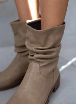 The Fashion Project Μποτάκια φλατ με σούρες - Τάουπε -The Fashion Project κατάστημα mpotakia flat me soures 108953 aovf