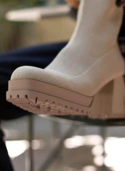 The Fashion Project Μποτάκια κάλτσα με ιδιαίτερο τακούνι - Μπεζ -The Fashion Project κατάστημα mpotakia kaltsa me idiaitero takouni 107267 nn0a