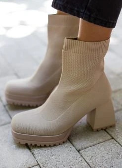 The Fashion Project Μποτάκια κάλτσα με ιδιαίτερο τακούνι - Μπεζ -The Fashion Project κατάστημα mpotakia kaltsa me idiaitero takouni 107267 u17g