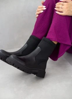 The Fashion Project Μποτάκια κάλτσα με τρακτερωτή σόλα - Μαύρο