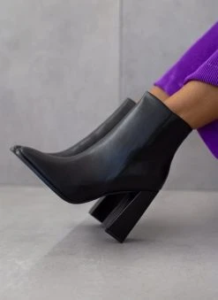 The Fashion Project Μποτάκια καρέ με εξωτερική ραφή - Μαύρο -The Fashion Project κατάστημα mpotakia kare me ekswteriki rafi 106123 24vo