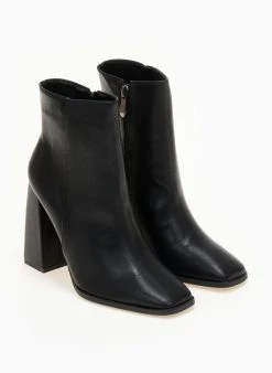 The Fashion Project Μποτάκια καρέ με εξωτερική ραφή - Μαύρο -The Fashion Project κατάστημα mpotakia kare me ekswteriki rafi 106123 ygu4