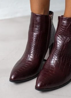 Xti Footwear Μποτάκια αστραγάλου κροκό Xti 140411 - Μπορντό -The Fashion Project κατάστημα mpotakia kroko me fardu takouni kampana xti 140411 106386 3wyy