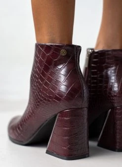 Xti Footwear Μποτάκια αστραγάλου κροκό Xti 140411 - Μπορντό -The Fashion Project κατάστημα mpotakia kroko me fardu takouni kampana xti 140411 106386 5kk9