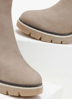 Μποτάκια Chelsea ματ Refresh 170365 - Πούρο -The Fashion Project κατάστημα mpotakia mat me lastixo refresh 170365 106174 fgek