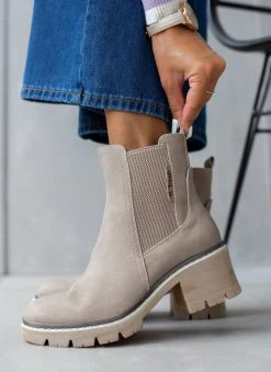 Μποτάκια Chelsea ματ Refresh 170365 - Πούρο -The Fashion Project κατάστημα mpotakia mat me lastixo refresh 170365 106174 luee