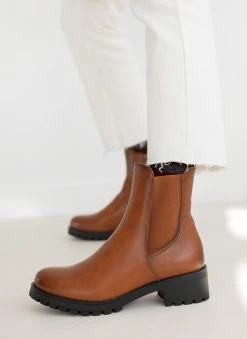 The Fashion Project Μποτάκια με Chelsea - Ταμπά