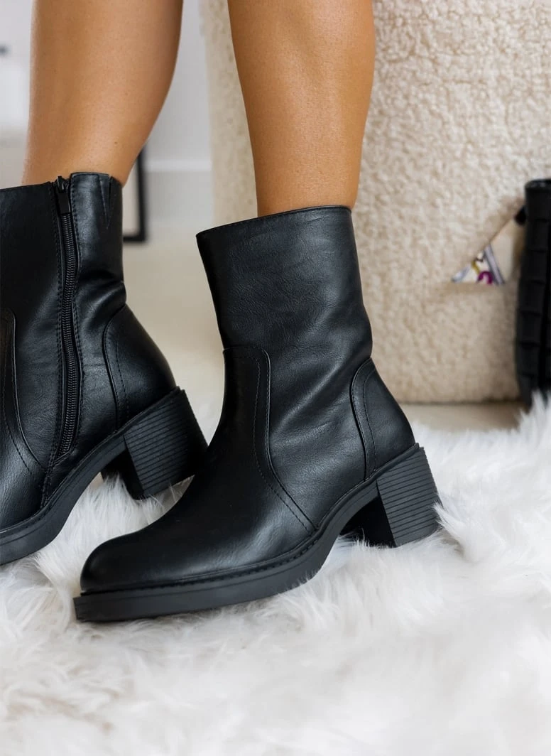 The Fashion Project Μποτάκια με εξωτερικές ραφές - Μαύρο 7 The Fashion Project Μποτάκια με εξωτερικές ραφές - Μαύρο - Image 7