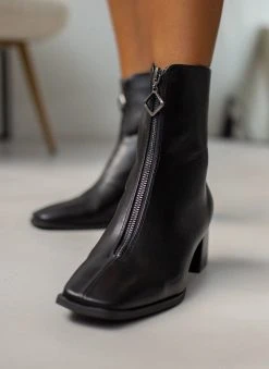 The Fashion Project Μποτάκια με φερμουάρ στο κουτεπιέ - Μαύρο