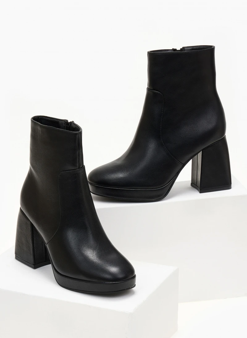 The Fashion Project Μποτάκια με ιδιαίτερο τακούνι - Μαύρο 3 The Fashion Project Μποτάκια με ιδιαίτερο τακούνι - Μαύρο - Image 3